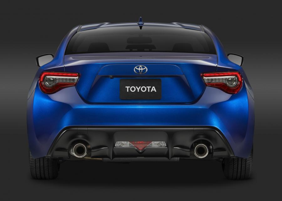  Toyota GT 86 2016 года  (US) (фото 25 из 30)